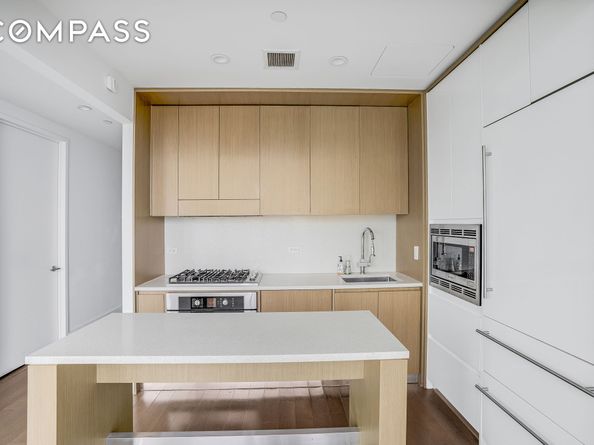 388 Bridge Street 37D, Brooklyn NY 11201