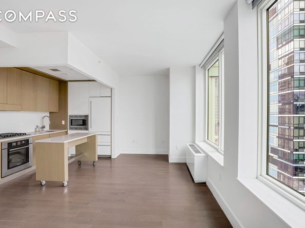 388 Bridge Street 37D, Brooklyn NY 11201