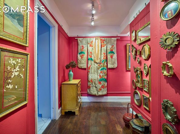 433 West 34th Street 6A, New York NY 10001