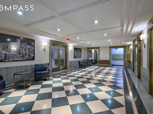 433 West 34th Street 6A, New York NY 10001