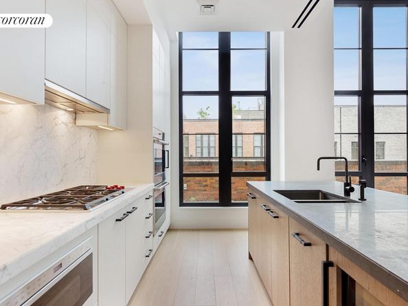 438 East 12th Street PHH, New York NY 10009