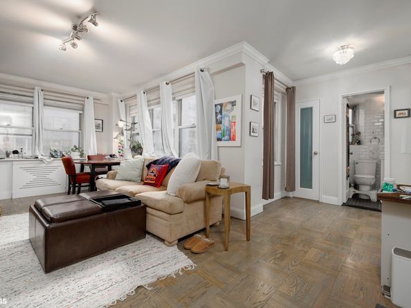 166 East 35th Street 7A, New York NY 10016