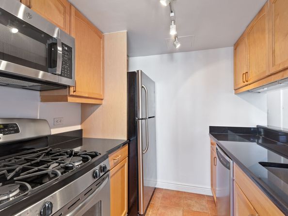 377 Rector Place 15C, New York NY 10280