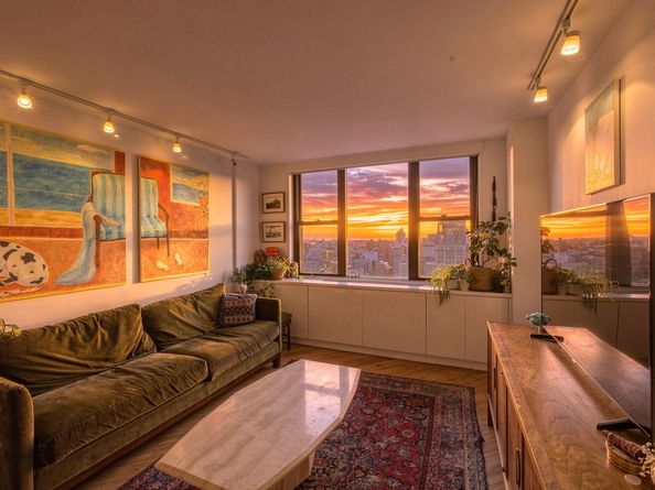 201 East 17th Street 30D, New York NY 10003