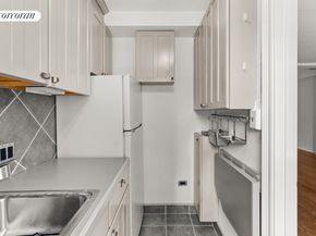 140 East 28th Street 5A, New York NY 10016