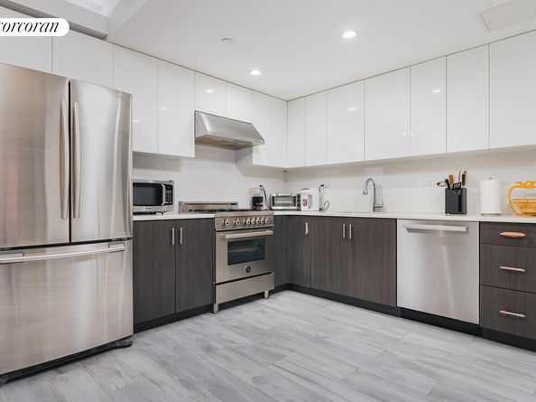 158-15 Union Turnpike 205N, Queens NY 11366