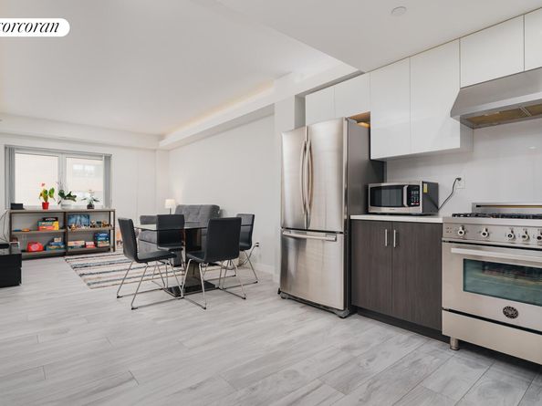 158-15 Union Turnpike 205N, Queens NY 11366