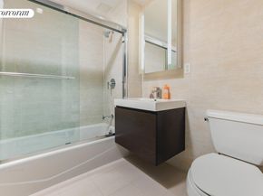 158-15 Union Turnpike 205N, Queens NY 11366