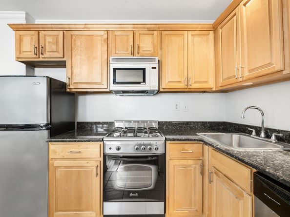 4523 Broadway 7D, New York NY 10040