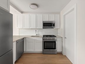 595 Main Street 814, New York NY 10044