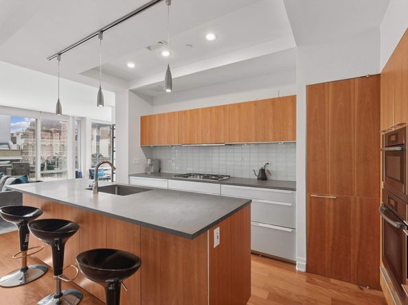 135 West 14th Street 8, New York NY 10011