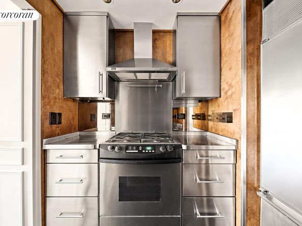 40 East 61st Street 10B, New York NY 10065