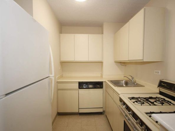 300 Cathedral Parkway 19J, New York NY 10026