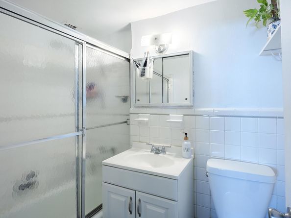 61-15 97th Street 8D, Queens NY 11374