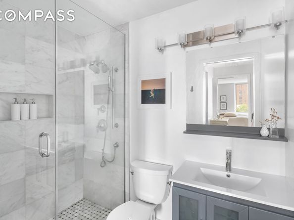 303 Greenwich Street 8AB, New York NY 10013