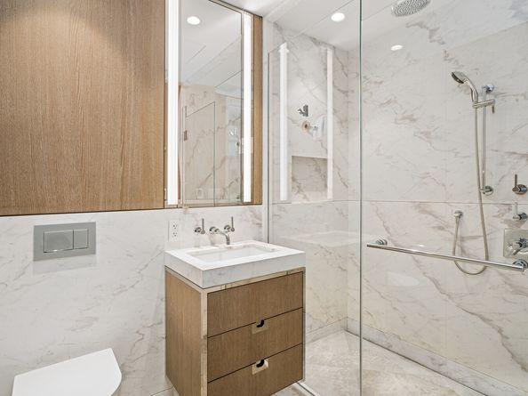 40 Bleecker Street 3H, New York NY 10012