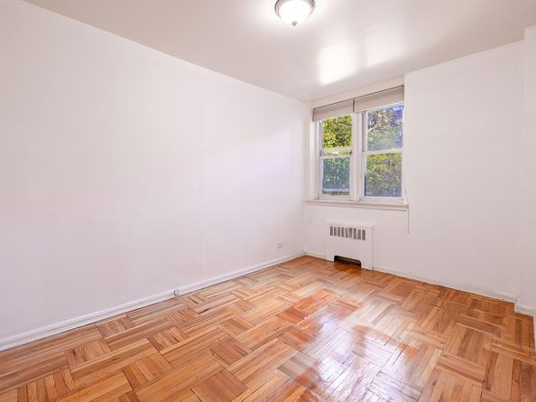 80 Knolls Crescent 1B, Bronx NY 10463