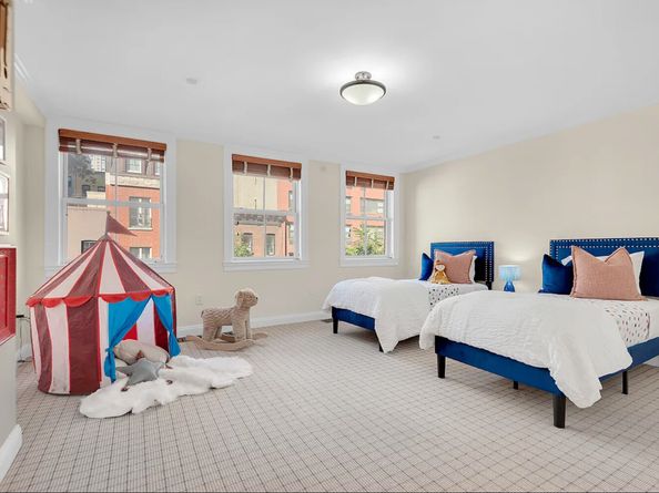 330 East 51st Street, New York NY 10022