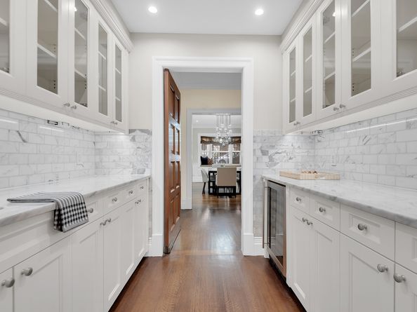 330 East 51st Street, New York NY 10022