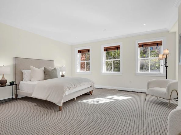 330 East 51st Street, New York NY 10022