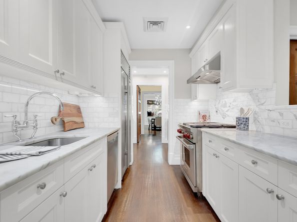 330 East 51st Street, New York NY 10022