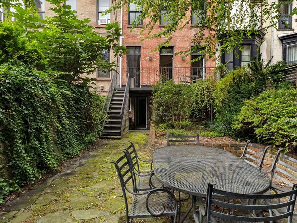 152 Dekalb Avenue, Brooklyn NY 11217