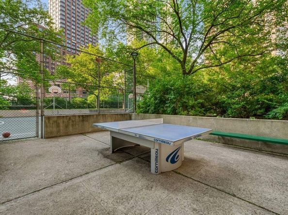 165 West End Avenue 18M, New York NY 10023