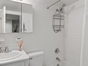 215 East 24th Street 222, New York NY 10010