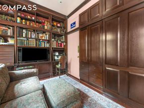 228 West 21st Street 2, New York NY 10011