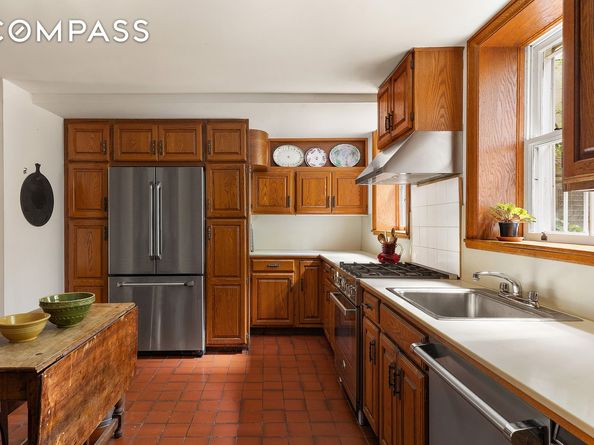 29 Vandam Street, New York NY 10014