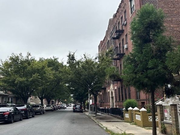 400 East 49th Street, Brooklyn NY 11203