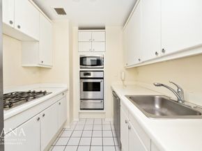 106 Central Park S 22G, New York NY 10019