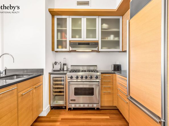 30 West Street 27G, New York NY 10004
