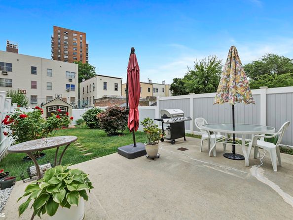 2137 Clinton Avenue, Bronx NY 10457