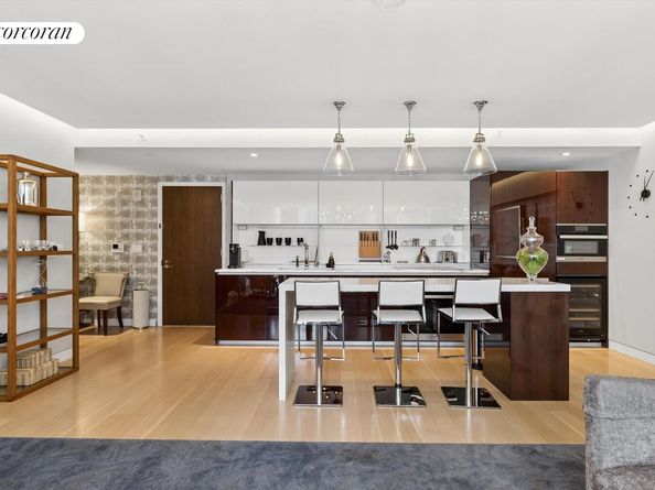 135 West 52nd Street 30B, New York NY 10019