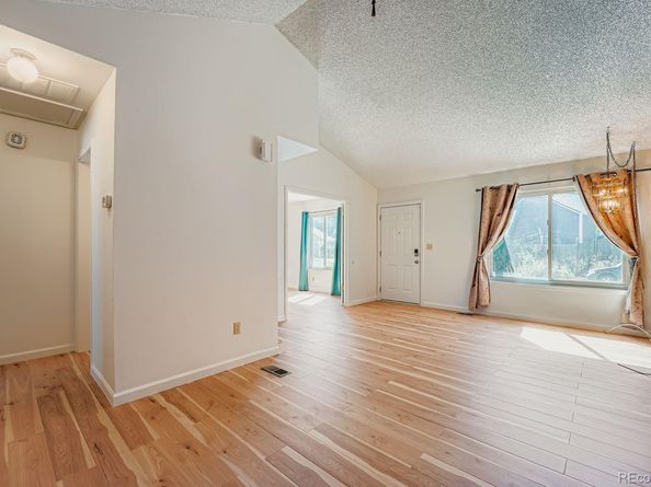 19660 E Loyola Circle, Aurora CO 80013