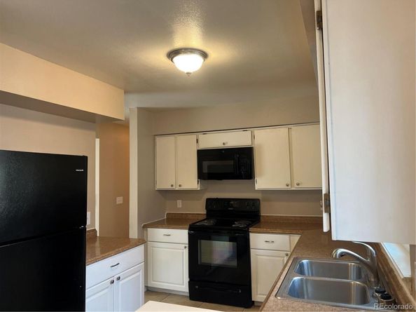 Undisclosed Address #5244270, Aurora CO 80012