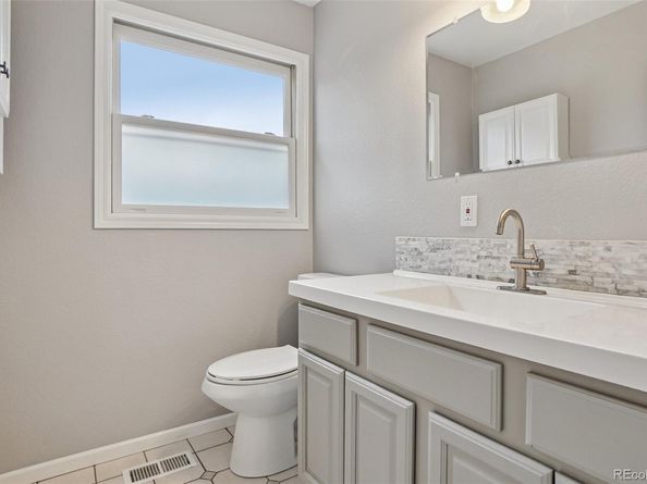 7667 W Brook Drive, Littleton CO 80128