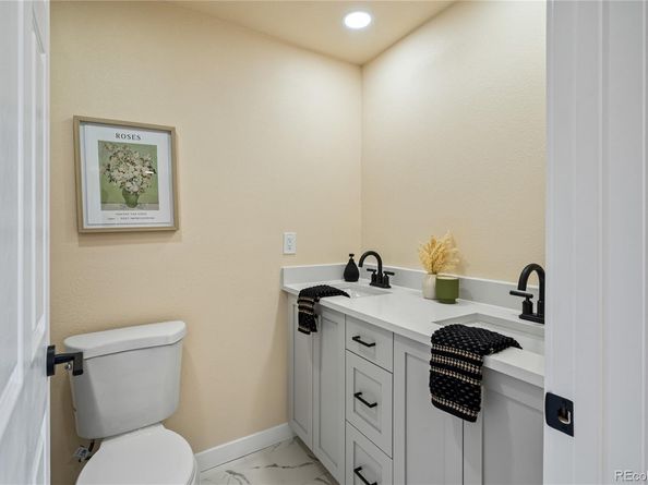 5599 W Maplewood Place, Littleton CO 80123
