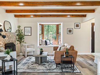 5599 W Maplewood Place
