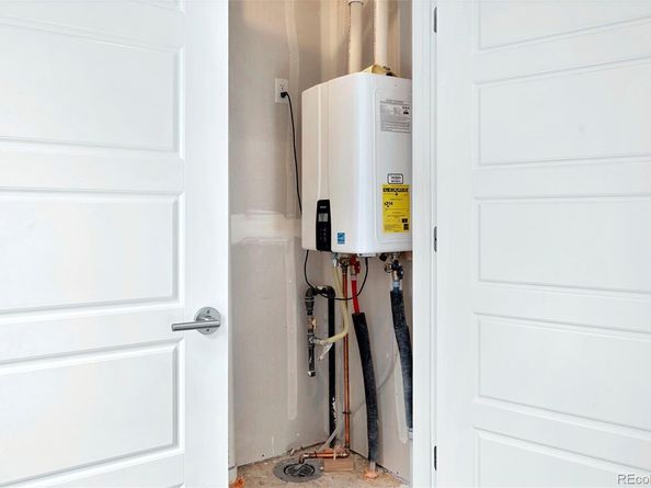 6971 E Lowry Boulevard, Denver CO 80230