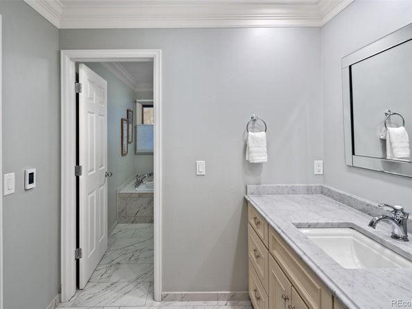2552 E Alameda Avenue 32, Denver CO 80209