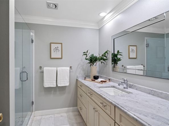2552 E Alameda Avenue 32, Denver CO 80209