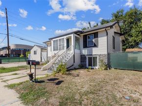 Undisclosed Address #2301549, Denver CO 80219