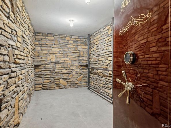 Undisclosed Address #2087025, Littleton CO 80128