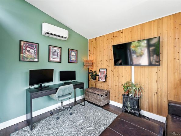 Undisclosed Address #2153015, Wheat Ridge CO 80033