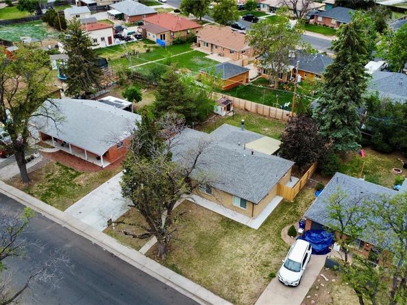 903 Quentin Street, Aurora CO 80011