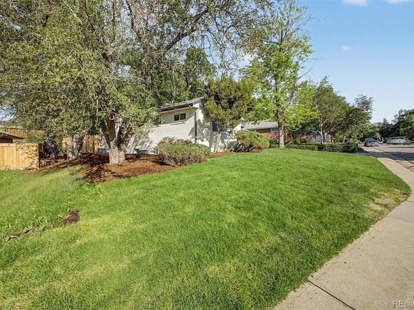 3076 S Holly Place, Denver CO 80222