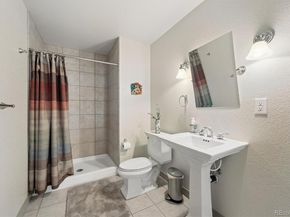 6893 S Netherland Way, Aurora CO 80016