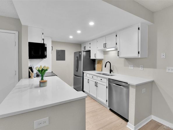 906 S Walden Street 104, Aurora CO 80017